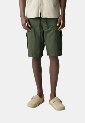 BERMUDA  - Shorts outdoor - verde