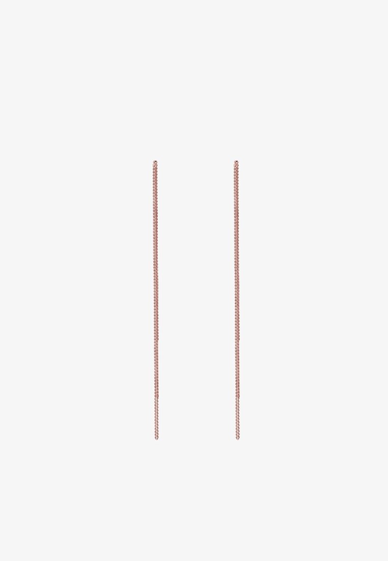 Boucles d'oreilles longues et fines en chaîne en or rose avec un design simple et élégant sur fond blanc.