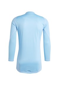 Hellblaues Langarm-Sportshirt aus strukturiertem Stoff mit kontrastierenden Nähten und rundem Halsausschnitt.