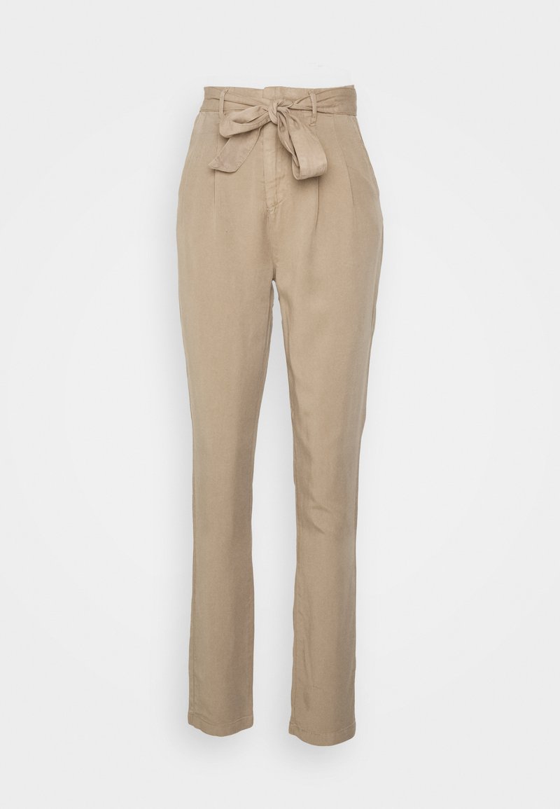 Vero Moda Tall VMMIA TIE PANT - Calças - silver mink