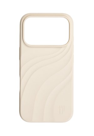 Beige telefoncover med bølgede forhøjede mønstre og stor kameraundskæring, tekstureret for bedre greb, mærket Ideal of Sweden.