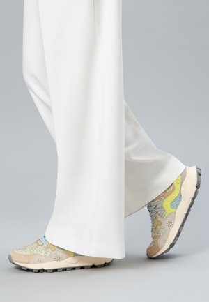 Flower Mountain FLOWER MOUNTAIN YAMANO 3 001.2017817.67.1G60 - Zapatillas skate - creme weiß-gelb