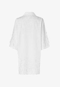 Non sélectionné, white