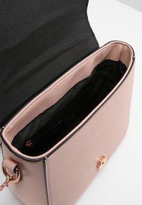 Even&Odd Borsa a tracolla - pink