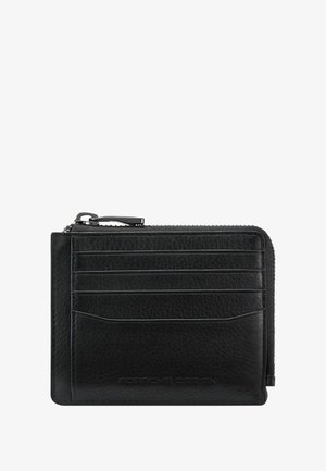 Zwarte leren portemonnee met meerdere kaartvakken, een vak met ritssluiting en geperst merkteken. Gladde textuur met minimalistisch ontwerp.