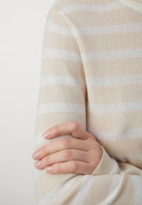 FTC Cashmere Jersey de punto - sand