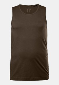 Brun ærmeløs tanktop lavet af blødt stof, med en rund halsudskæring, lige kant og et lille logo på brystet.
