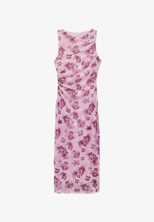 Vestido sin mangas, ajustado, en un tejido transparente de color rosa, con un patrón floral en diferentes tonos de púrpura y un detalle fruncido en el costado.