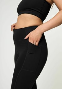 Girlfriend Collective HIGH-RISE 7/8 - Leggingek - black