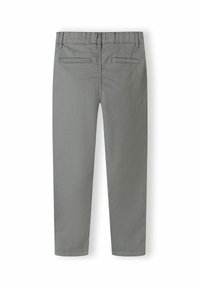 Lichtgrijze chino's van katoen. Beschikt over een rechte pijpdesign, twee achterzakken en een elastische tailleband voor comfort.
