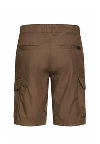 Bruine cargoshorts met ceintuurlussen, twee achterzakken met bies, en twee klepzakken aan de zijkant, getoond van achteren tegen een witte achtergrond.