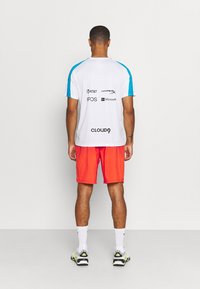 Puma Pantalón corto de deporte - red