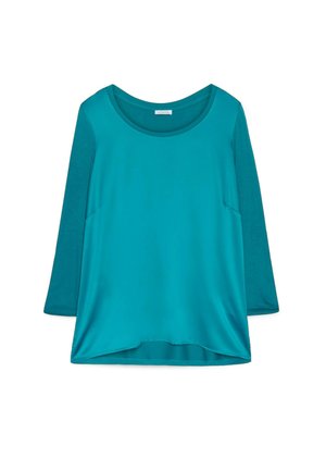 T-shirt à manches longues teal avec un col rond. Texture douce, coupe décontractée avec des manches contrastantes. Pas de motifs ou de matériel visibles.
