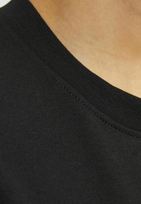 Jack & Jones Junior GEDRUCKT - T-shirt imprimé - black