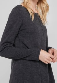 Repeat Abito in maglia - mottled dark grey