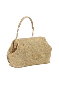 Borsa intrecciata dorata con una finitura testurizzata, dotata di una tracolla a catena removibile e di una placca rotonda con logo sul davanti.