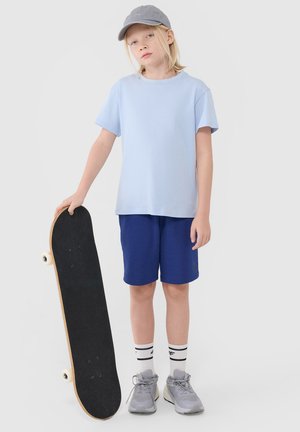 4F, - Krótkie spodenki sportowe