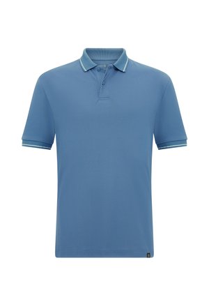Polo in cotone leggero blu chiaro, maniche corte, patta con due bottoni, rifinito con strisce blu chiare sul colletto e sulle maniche.