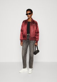 Tommy Hilfiger MINI REGULAR - Bomber stiliaus striukė - deep rouge