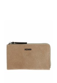 Portefeuille en cuir beige avec une surface texturée, une fermeture éclair en métal et un détail de logo. Forme rectangulaire compacte avec une couture soignée.