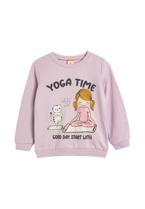 Sweatshirt lilas avec un dessin de fille et de chat faisant du yoga sur des tapis, texte "YOGA TIME," "moment de détente," et "UNE BONNE JOURNÉE COMMENCE AVEC."