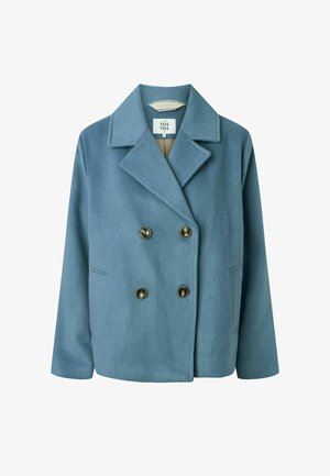 Dubbelzijdige blauwe wollen jas met een notch-kraag, twee voorzakken en gouden knopen, met een zachte textuurafwerking.