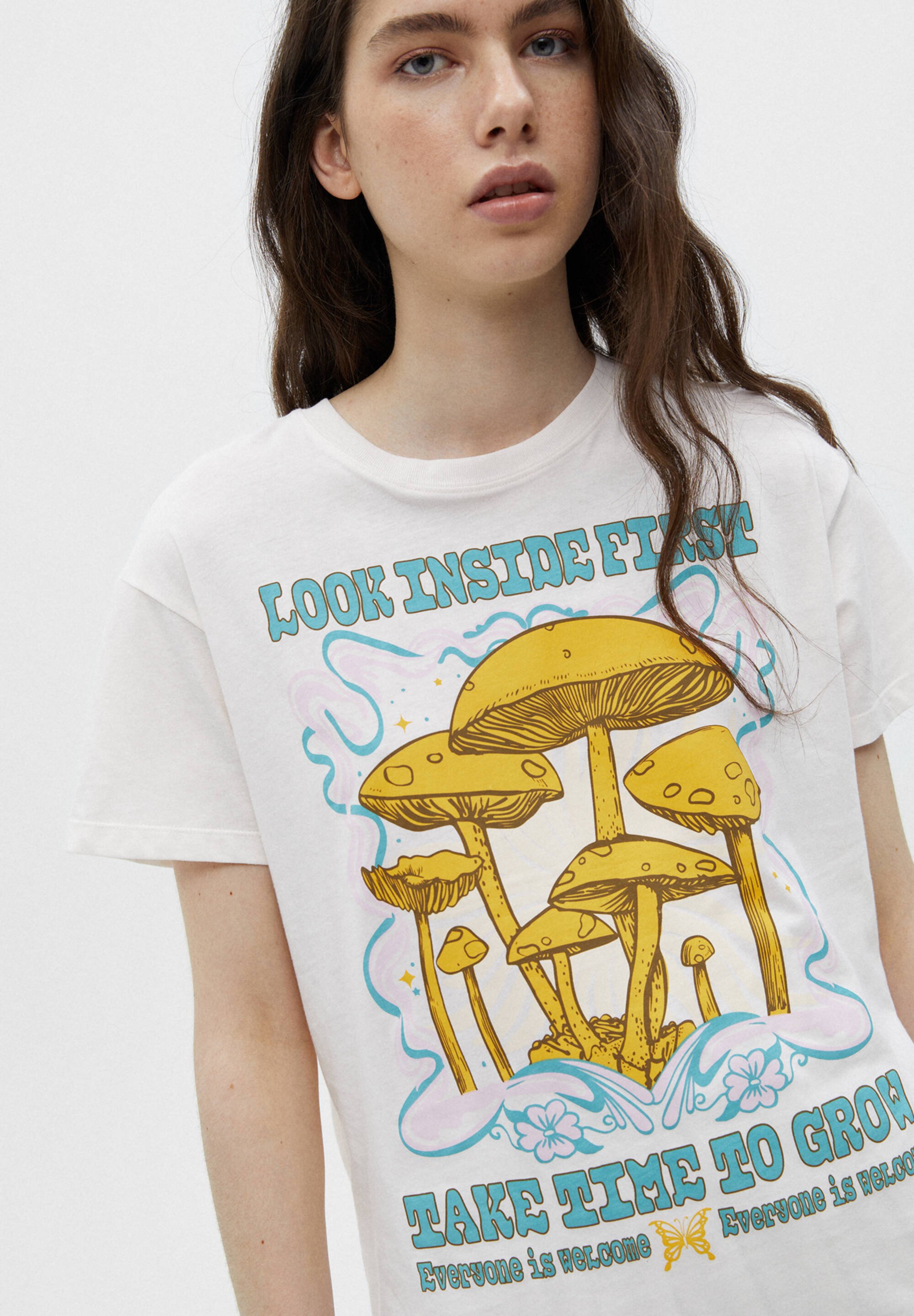 pull and bear mushroom printed t shirt