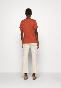 Cream NAIA - T-shirt básica - baked clay