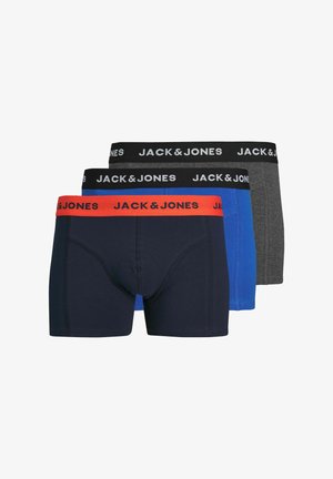Trois paires de boxers pour hommes. Couleurs : bleu marine avec ceinture rouge, bleu avec ceinture noire, gris avec ceinture noire. Matière en coton.