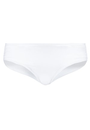 Fehér bikini alsó, sima anyagból készült, klasszikus szabással, gyűrött oldalakkal, minták vagy díszítések nélkül.