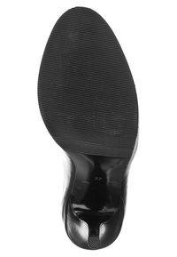 Czarna podeszwa buta o fakturowanej, żebrowanej powierzchni. Oznaczona rozmiarem 37. Gładkie krawędzie wokół podeszwy, bez widocznych logo ani wzorów.