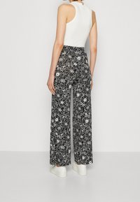 Anna Field Tygbyxor - black