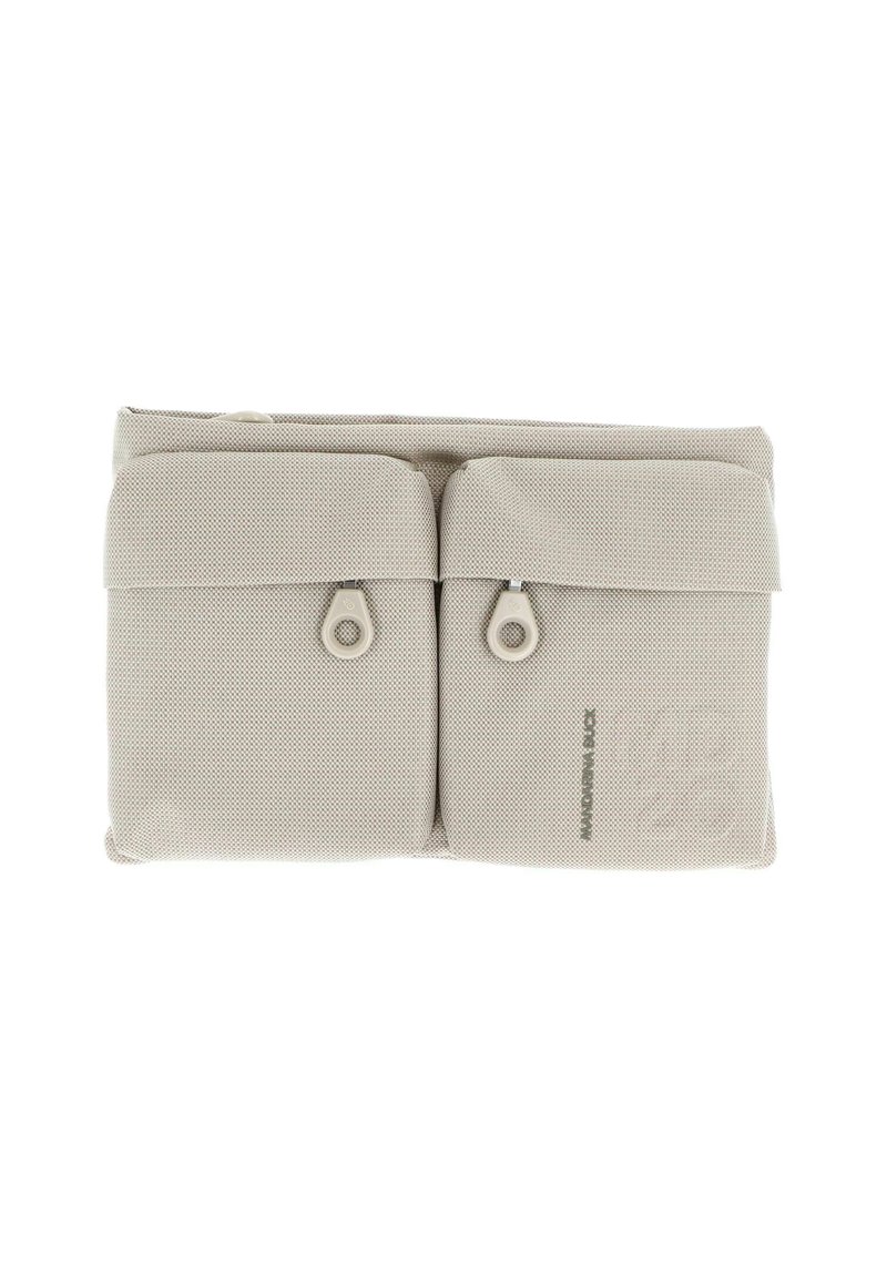 Pochette en tissu beige avec deux poches avant, dotée de fermetures éclair et d'un logo gravé. Surface texturée, forme rectangulaire, design compact.