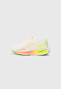VOMERO 18 - Chaussures de running sur route - phantom/silver-coloured/wild mango/volt