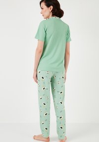 LELA REGULAR FIT SET - Pižamos komplektas - mint