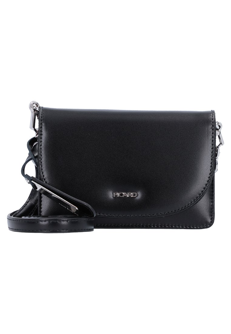Borsa a tracolla in pelle nera con chiusura a patta, bordi cuciti, accessori in argento e tracolla regolabile. Logo del brand impresso sul fronte.