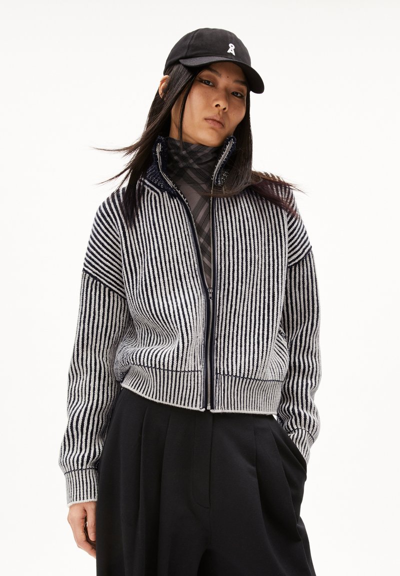 ARMEDANGELS MEDEAA VANISE - Gilet - black oatmilk