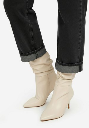 Nine West, NINE WEST ANKLE BOOTS WOMEN'S BEIGE CEO-SAMIRA-01 - Stiefelette - beige