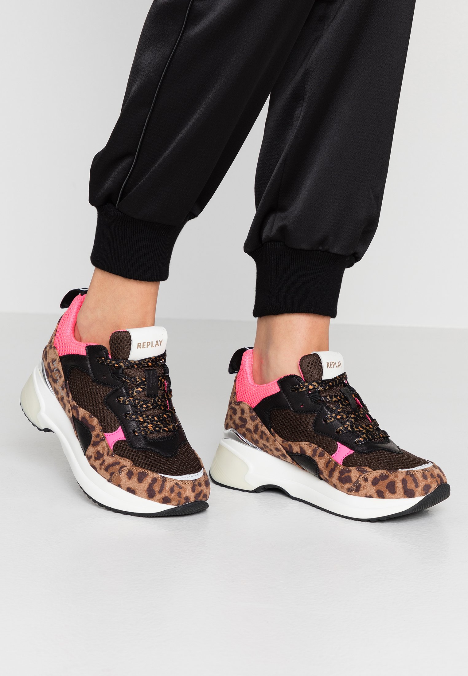 replay pink trainers