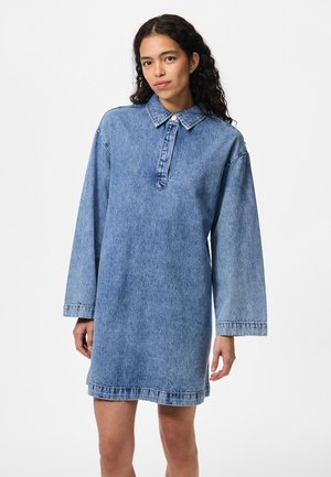 PCKENYA A-SHAPE NOOS BC - Τζιν φόρεμα - medium blue denim