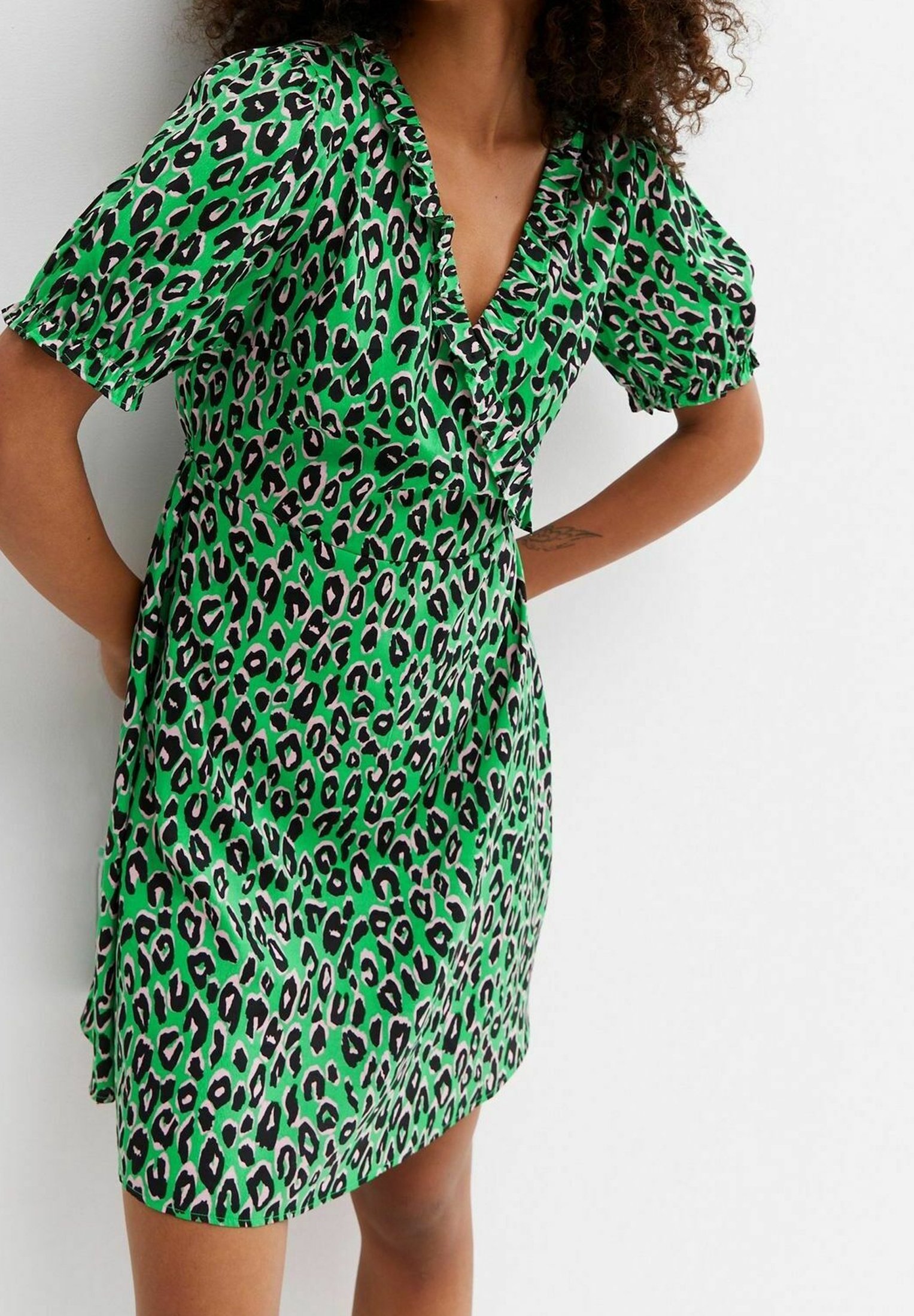 New Look Day dress - mottled green - (Pre-owned) - Zalando.ie New Look Day dress - mottled green - (Pre-owned) - Zalando.ie