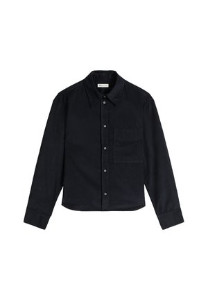 Schwarzes Langarmhemd aus Baumwollstoff. Verfügt über eine durchgehende Knopfleiste, einen spitzen Kragen und eine linke Brusttasche. Glatte Textur, klassisches Design.