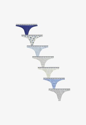 Sette perizomi in cotone da donna in vari colori e fantasie con elastici in vita brandizzati, impilati verticalmente.