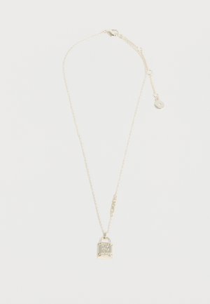 Sølv kæderekæde med en mini hængelås vedhæng, indgraveret design og justerbar længde med en cirkulær lås.