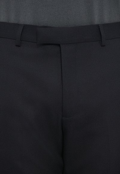 Schwarze trousers aus strukturiertem Stoff, mit flachem Vorderteil, Gürtelschlaufen und versteckten Seitentaschen für ein sauberes Design.