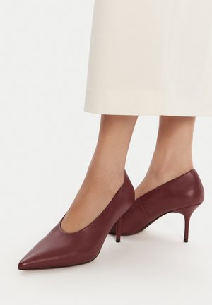Kõrge kontsaga kingad - claret