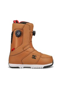 Brauner Snowboard-Stiefel mit gepolsterter Textur, ausgestattet mit einem Boa-Schnürsystem, schwarzen Akzenten und einer weißen Sohle. Das DC-Logo ist an der Seite angebracht.