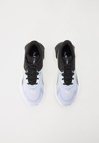Light blue and black athletic shoes with black laces, mesh fabric, and green accents. Features a white sole and logo on the side.