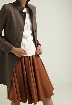 Korte frakker - olive