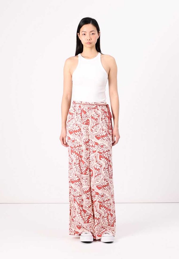 VMBALI WIDE PANTS - Trousers4
